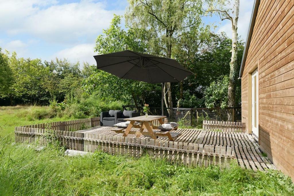 Bos En Beek Bed and Breakfast Ulvenhout Exteriör bild