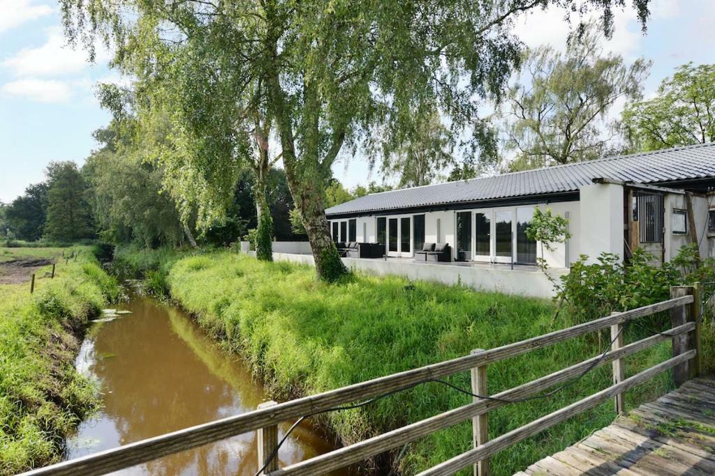Bos En Beek Bed and Breakfast Ulvenhout Exteriör bild