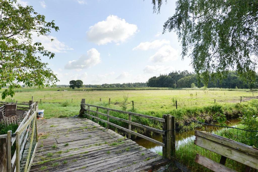 Bos En Beek Bed and Breakfast Ulvenhout Exteriör bild